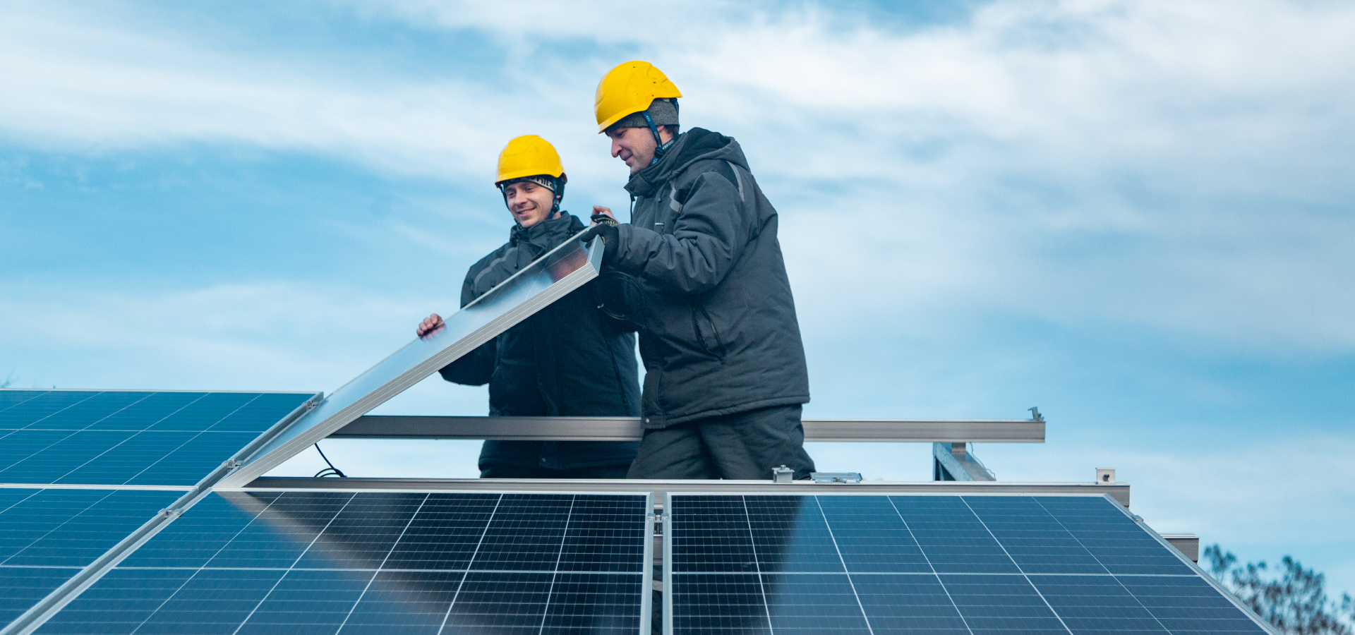 Чи потрібен догляд за сонячними батареями